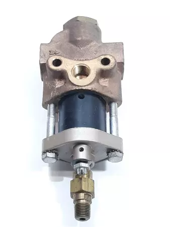 Schrader 3092 Three Way-Pilot Valve 3/8in NPT 