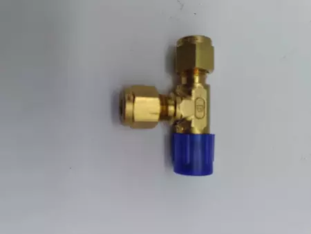 NEW Parker 4B-1/4T Brass Branch Tee Fitting 