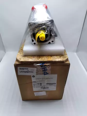 Allen-Bradley MPL-B330P-SJ72AA SER.A Brushless Servo Motor 2.4HP, 100mm Frame 