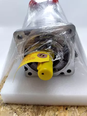 Allen-Bradley MPL-B330P-SJ72AA SER.A Brushless Servo Motor 2.4HP, 100mm Frame 