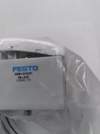 FESTO NEBV-S1W37-E5-LE10 SENSOR CONNECTING CABLE 30V 5M 