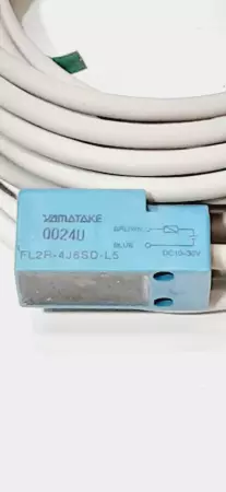 Yamatake FL2R-4J6SD-L5 Proximity Sensor Switch 10-30VDC 