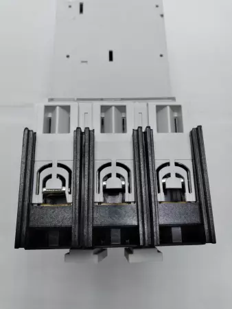 Eaton NZM N2 S125 Circuit Breaker, 600VAC/250VDC 125Amps W/Remote Operator 