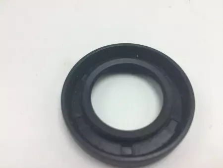 NEW Chicago Rawhide 9728 Nitrile Oil Seal 