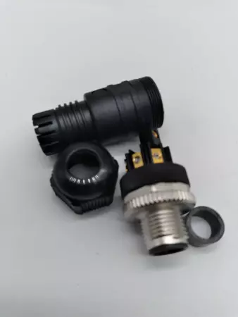 NEW Lumberg RSC 8/9 Sensor Connector 2A, 36V, 20AW 