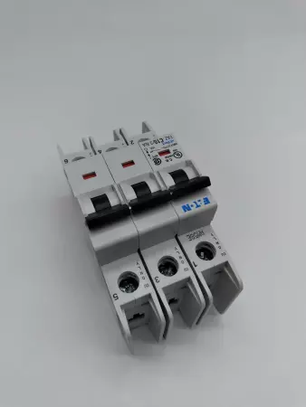 EATON FAZ-C10/3-NA MINIATURE CIRCUIT BREAKER 