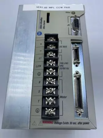 ALLEN BRADLEY 1398-DDM-009 SA Ultra 100 Universal Drive 1000 Watt, 15A Peak, Ser