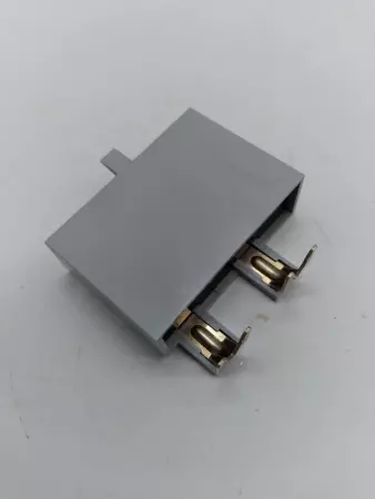 Allen-Bradley 100-FSV136 SER.A Surge Suppressor Varistor Module 