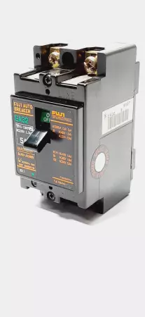 Fuji EA32/5 Circuit Breaker 5A 220VAC  2P 