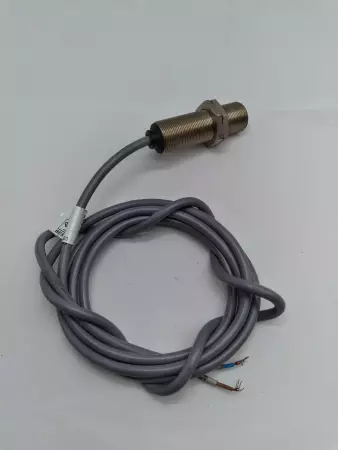 Balluff BES 516-212-E4-E-03 INDUCTIVE SENSOR TESTED 