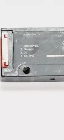 Omron E3S-AT16-D Photoelectric Sensor Switch 10-30VDC 