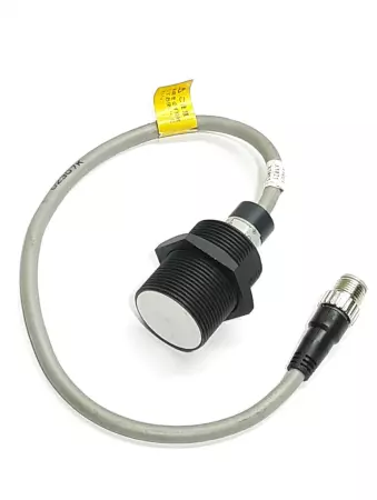 Omron E2EQ-X10D1-M1GJ Proximity Sensor 12 to 24 VDC 
