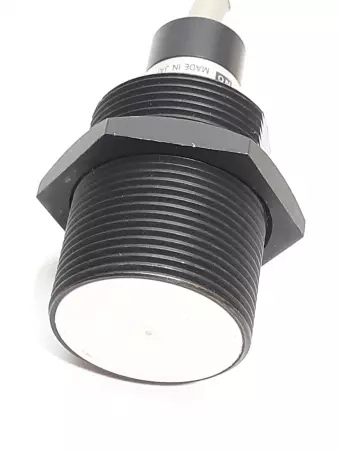 Omron E2EQ-X10D1-M1GJ Proximity Sensor 12 to 24 VDC 