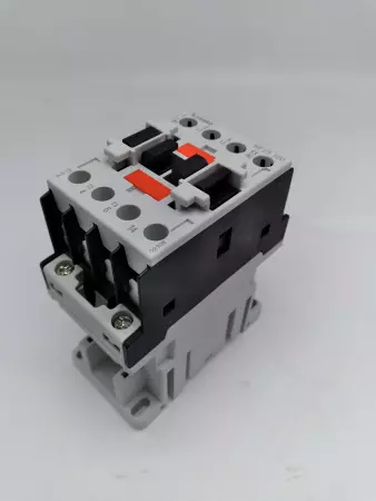 Lovato BF2510D024 Contactor Control Relay 24VDC Coil 