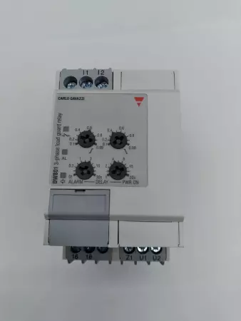 NEW Carlo Gavazzi DWB01CM4810A 3-Phase Load Guard Relay 