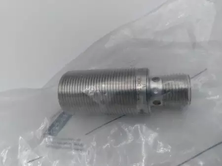 NEW  IGS204 Inductive Sensor 