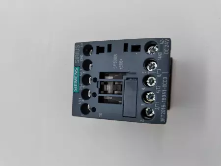  Siemens 3RT2016-1BB41-0CC0 Contactor 