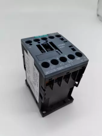  Siemens 3RT2016-1BB41-0CC0 Contactor 