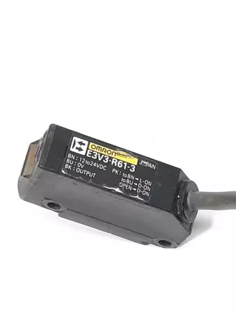 Omron E3V3-R61-3 Photoelectric Sensor 