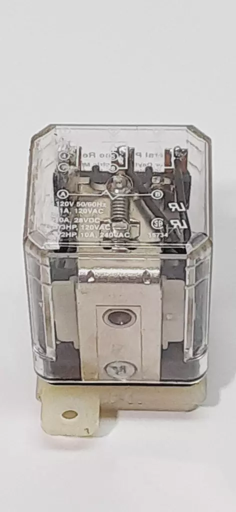 Dayton Electric 5X841F Relay 240VAC 11Amp, 120VAC Coil W/Socket Base 