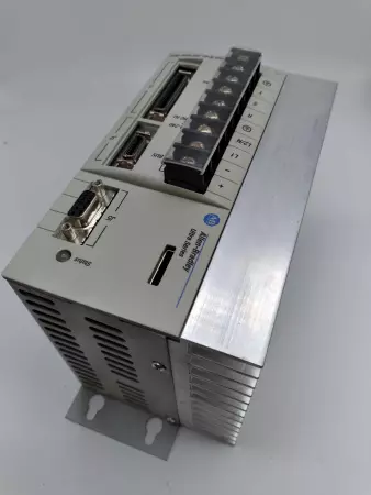 Allen-Bradley 1398-DDM-009 Ultra100 Universal Drive 1000 Watt, 15A Peak 