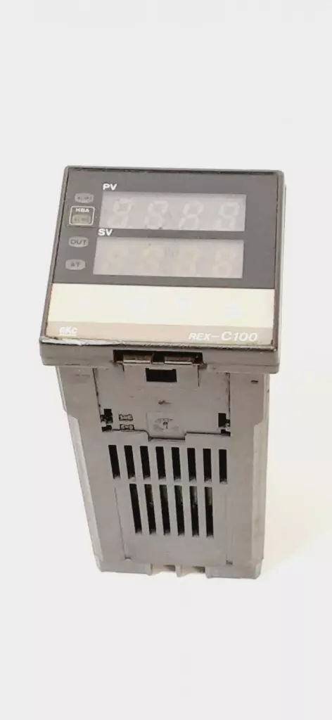 RKC C100FK02-V*CP Rex-C100 Temperature Controller 