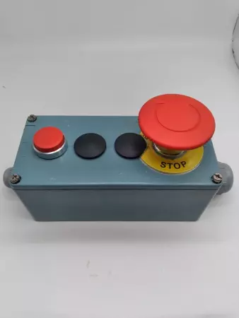 Schneider Electric 3L-2015-W22 EMERGENCY STOP CONTROL STATION W/ ZBE-102 