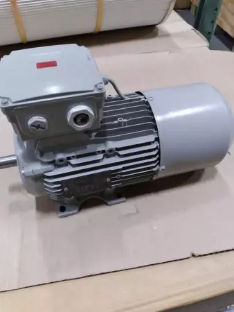 Siemens 1LE10230DB334AB4-Z AC Motor, 0.75kW/1HP 