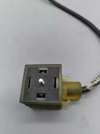  Belden Lumberg RST5-3-VAD1A-1-3-226/0.6M 3-Pin Valve Connector 