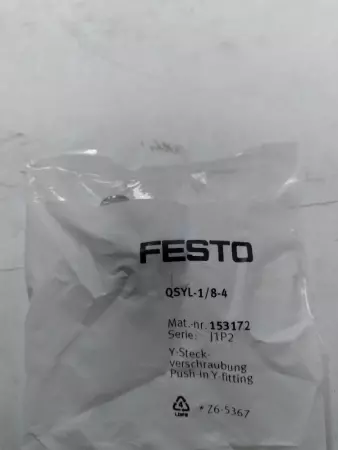 NEW  QSYL-1/8-4 153172 Y Socket Fitting 