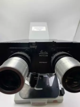 Leitz SM-LUX Wetzlar Microscope, Three Objectives and Illumination 