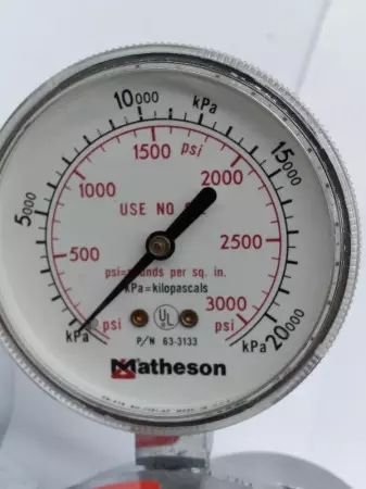  Matheson 3104C-350 Dual Gauge Platinum Gas Regulator Valve In 3000Psi Out 180Ps