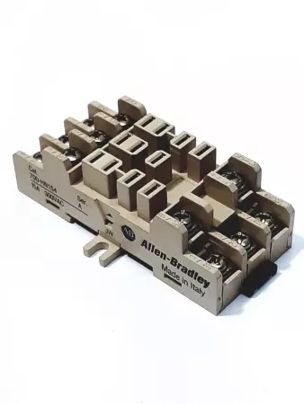 Allen-Bradley 700-HN154 11 Blade Open Screw Relay Base 15A 300VAC 