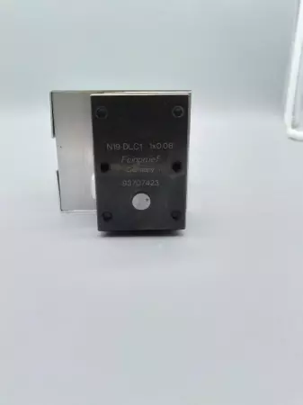 Mahr ASM 86 SG 10 Synchronous And Stepper Motor  W/N19LC1 Feinpruef Pump 