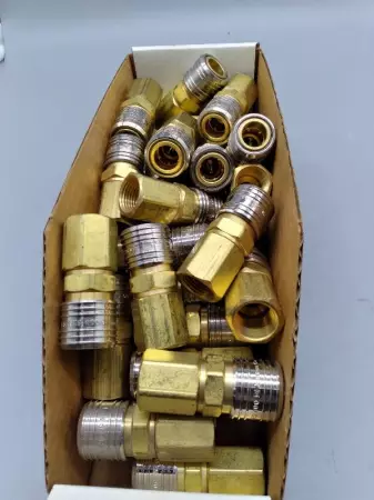 Parker SERIES 400 Stainless/Bronze Coupling Lot of 40