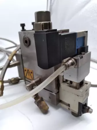 Nordson 8057582 Hot Melt Adhesive Applicator System 