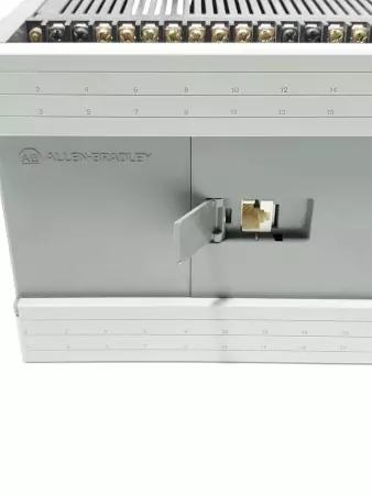 Allen-Bradley 1747-L4OB SLC 500 Processor Unit 