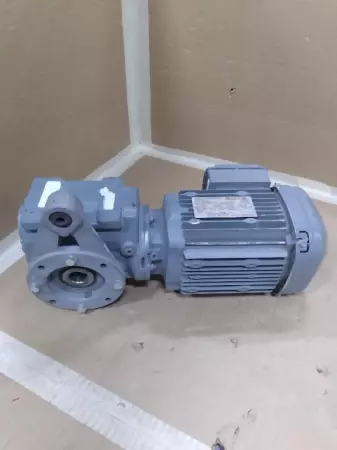 Sew-Eurodrive SA47 DRE80MA Gearmotor 0.75kW W/Gear Reducer 20.33:1 Ratio 