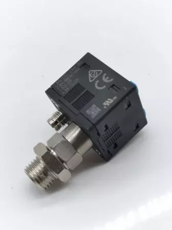 NEW Festo SPAB-P1OR-G18-PB-M8 553164 Pressure Sensor 