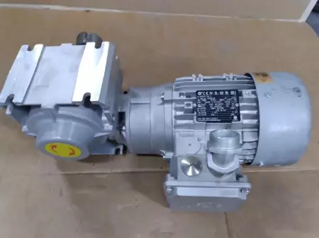 Nord Drivesystems SK80LP/4 CUS TF Gearmotor 1HP W/ Gear Reducer 60:1 Ratio 