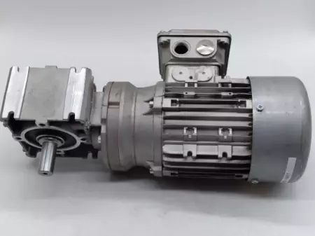 Nord Drivesystems SK7L/4 CUS Gearmotor 0.37kW W/ Nord Gear Reducer 20:1 Ratio 