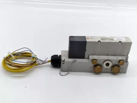  SMC VQ4101-5W1 Solenoid Valve w/ W/ Cable TESTED/EXCELLENT 