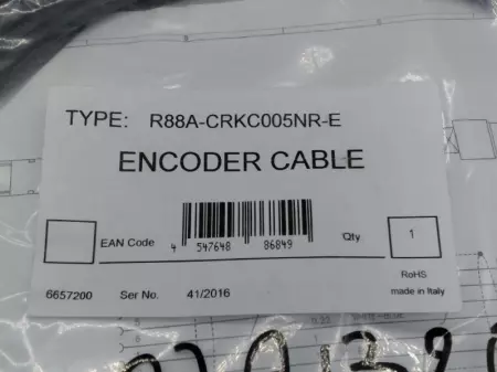 NEW OMRON R88A-CRKC005NR-E Encoder Cable 