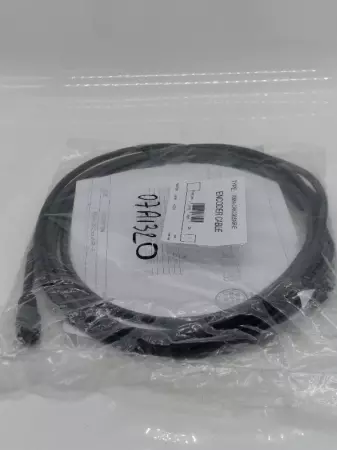 NEW OMRON R88A-CRKC005NR-E Encoder Cable 