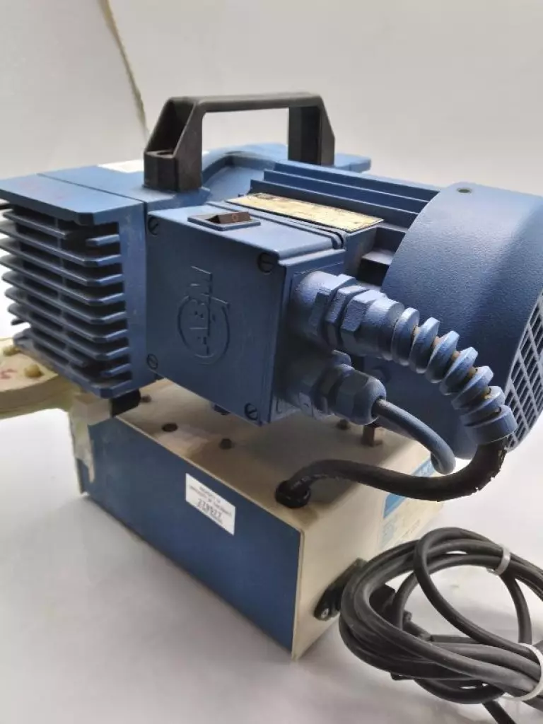 Savant GP100 Laboratory Gel Pump 