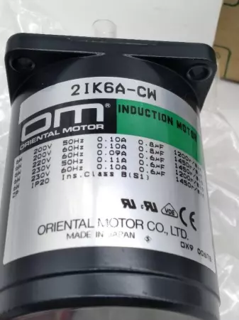 NEW Oriental Motor 2IK6A-CWE Induction Motor MINI 