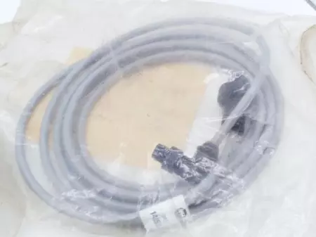 NEW ALLEN BRADLEY 1485K-P6F5-C/1485K-P3F5-N5 PLC Cordset 3 METER L. 