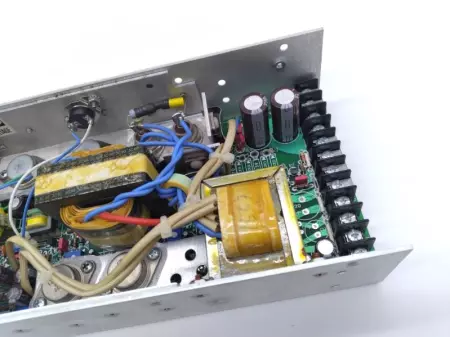  Switching Power K00751 Power Supply 115-230VAC 5.5-3.5Amp 