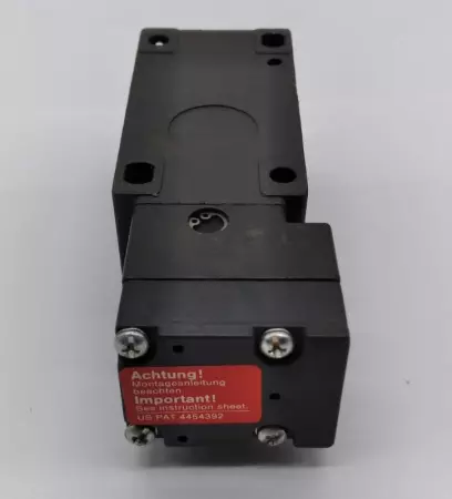  Euchner NZ2VZ-528 E Safety Switch TESTED 