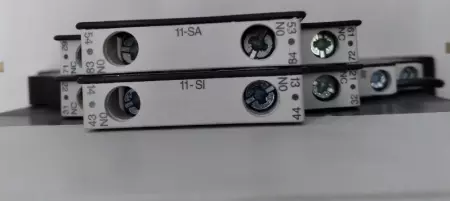 Moeller DIL M185 Contactor 600V 225A w/Coperture 